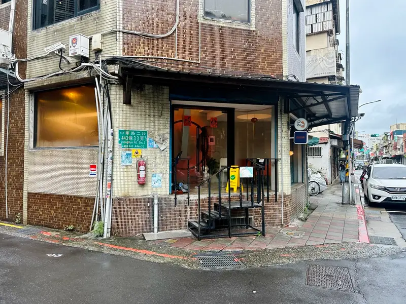 抹More咖啡廳門口