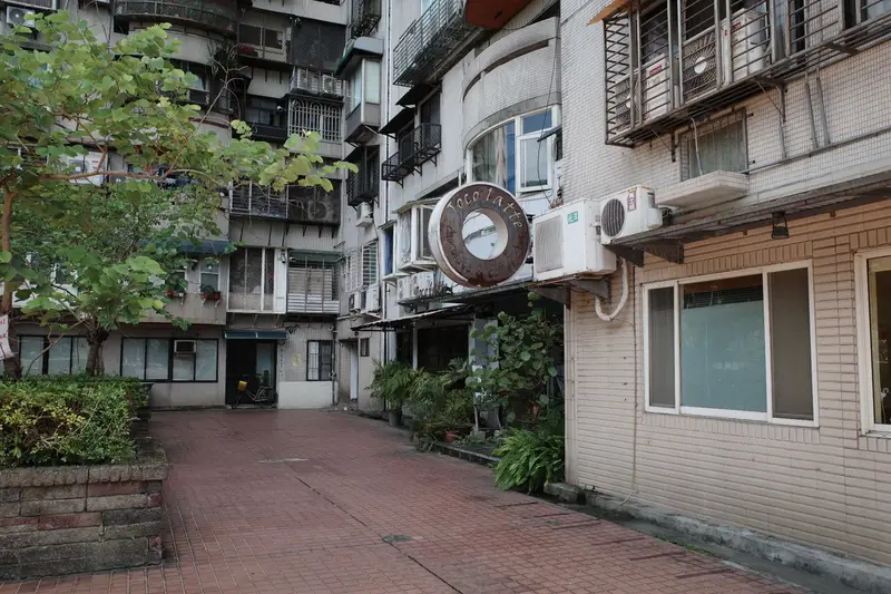 隱身在住宅大樓一樓的「Joco Latte」